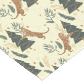 Weihnachtsbäume und Tigermuster auf Beige Kurzer Tischläufer (Ecke)