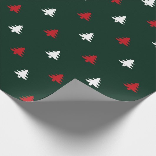 Weihnachtsbaumen Rotweiße dunkelkieferngrüne Muste Geschenkpapier (Ecke)