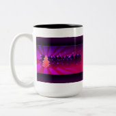 Weihnachtsbaumen Schattierungen von Lila Zweifarbige Tasse (Links)