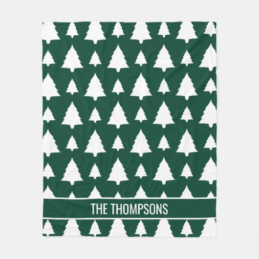 Weihnachtsbaummuster und Text in Grün und Weiß Fleecedecke (Vorderseite)