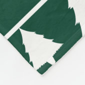Weihnachtsbaummuster und Text in Grün und Weiß Fleecedecke (Ecke)