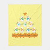 Weihnachtsbaumpyramide aus Weihnachtsschneemännern Fleecedecke (Vorderseite)