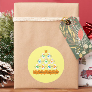 Weihnachtsbaumpyramide aus Weihnachtsschneemännern Runder Aufkleber