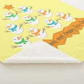 Weihnachtsbaumpyramide aus Weihnachtsschneemännern Sherpadecke (3/4)