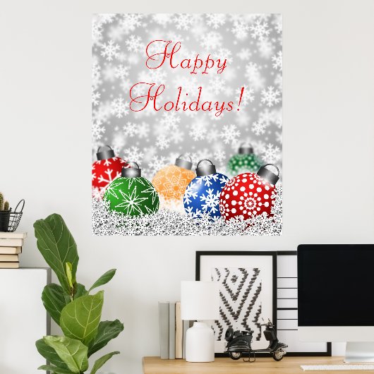 Weihnachtsbaumschmuck über Schneehintergrund Poster (Heimbüro)