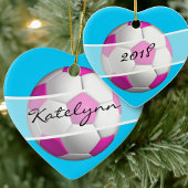 Weihnachtsbaumschmuck von Fußballspielerinnen Keramikornament