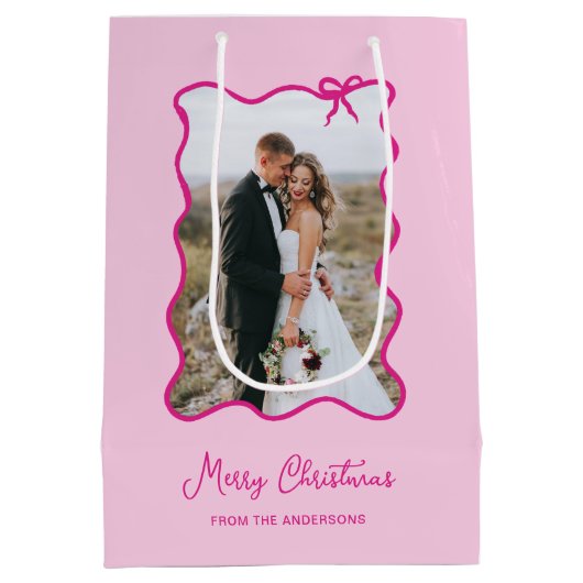 Weihnachtsbow | Weichtrosa Foto Mittlere Geschenktüte (Rückseite)