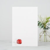 Weihnachtsbriefpapier-Weihnachtsbaumball Briefpapier (Stehend Vorderseite)