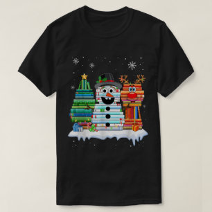 Weihnachtsbuchliebhaber-Schneemann-Design T-Shirt