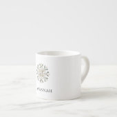 Weihnachtscreme Green Gold Snowflake Name Espressotasse (Vorderseite Rechts)
