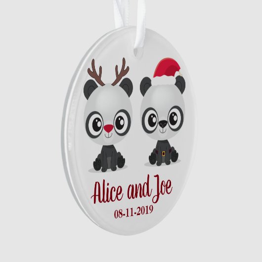 Weihnachtsdatum und Namen mit lustigen Pandas Ornament (Vorderseite)