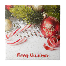 Weihnachtsdekor in Rot und Grün