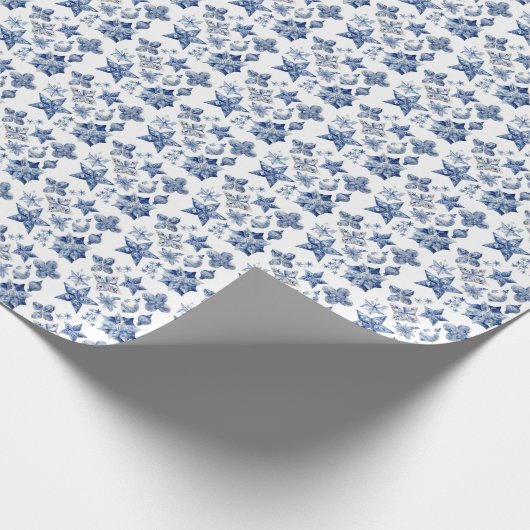 Weihnachtsdekoration in Delft Blue Metal Ornament Geschenkpapier (Ecke)