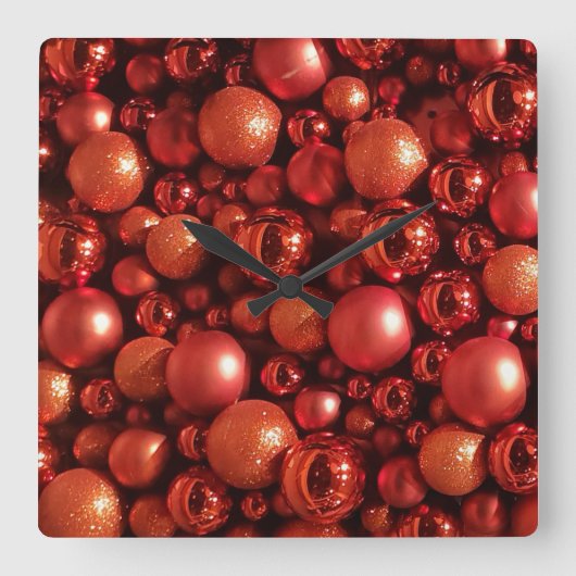 Weihnachtsdekoration Red Baubles Quadratische Wanduhr (Vorderseite)