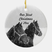 Weihnachtsdekoration Unser erstes Weihnachtsross-T Keramik Ornament (Hinten)