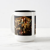 Weihnachtsdekorationen im Freien Zweifarbige Tasse (Vorderseite Links)