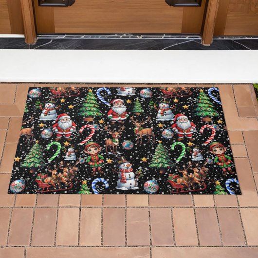 Weihnachtsdekorationsmuster mit schwarzem Hintergr Fußmatte