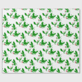 Weihnachtsdrache in Weihnachtsmannmützen Coole Fan Geschenkpapier (Flach)