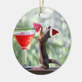 Weihnachtseichhörnchen, das ein Cocktail trinkt Keramik Ornament (Links)