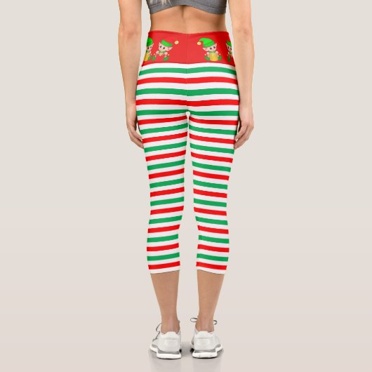 Weihnachtself und grün, rot, weiß gestreifter Capr Capri Leggings (Rückseite)
