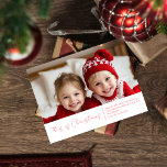 Weihnachtsfamilie Foto | Red Joy Postcard Postkarte<br><div class="desc">Feiern Sie den Geist der Saison mit unserer eleganten Weihnachtspostkarte in sanften, neutralen Tönen. Mit Ihrem Lieblings-Foto und dem anpassbaren Text, der lautet: "Dies ist Weihnachten", zusammen mit einem personalisierten Namen, fügt diese Karte Ihren Feiertagsgrüße eine herzliche Touch hinzu. Diese Postkarte ist perfekt, um Freude mit Lieben zu teilen und...</div>