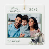 Weihnachtsfamilien Foto Weiß grüne Glocken Keramikornament (Rückseite)
