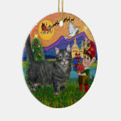 Weihnachtsfantasy - Tabby Munchkin Cat Keramikornament (Rechts)