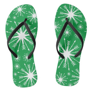 Weihnachtsfarben und Schneeflocken Badesandalen
