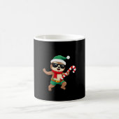 Weihnachtsfaultier-Elf-Peppermint-Candy-Cane-Shirt Kaffeetasse (Mittel)