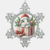 Weihnachtsfeier Bunny Rabbit Schneeflocken Zinn-Ornament (Vorderseite)