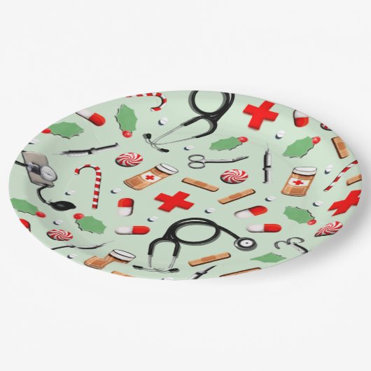 Weihnachtsfeier im Gesundheitswesen Pappteller (Schrägansicht)