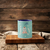 Weihnachtsfeier und Ornament Tasse