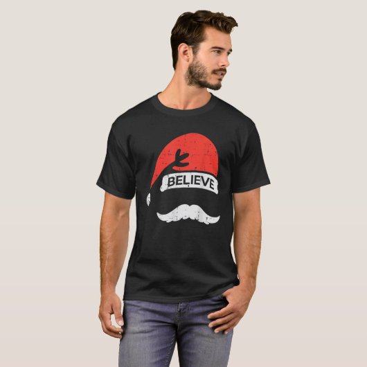 Weihnachtsfeier Weihnachtsmannmütze Mustache glaub T-Shirt (Vorne ganz)