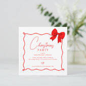 Weihnachtsfeier Whimsical Red Bow Einladung (Stehend Vorderseite)