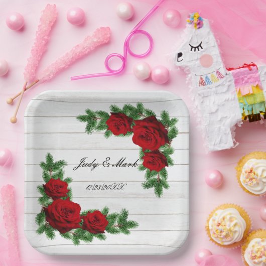 Weihnachtsfeiern mit rote Rosen und Kiefern Pappteller (Party)