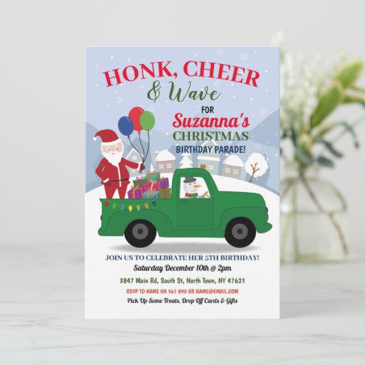 Weihnachtsfeiertag Grüne Party Parade Einladung (Stehend Vorderseite)