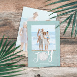 Weihnachtsfeiertag JoSimple Trendy Beach 2 Foto Feiertagskarte<br><div class="desc">Dieses Design zeigt Weihnachts-Weihnachtsfeiertag modernen Weihnachtsurlaub Weihnachten einfach modern,  nautische Strand tropischen Urlaub Foto,  Familienbild 2 zwei türkisfarben,  und Dollar Küste tropischen Ozean,  Meer leben türkis aquamarin,  trendige stilvolle,  einzigartige Typografie-Text,  whimsical Kalligraphie Skript-Schriftart,  moderne Urlaubsinsel minimalistisch,  Weihnachts-Foto Gruhe Grußkarten,  Sprichwort Zitat</div>