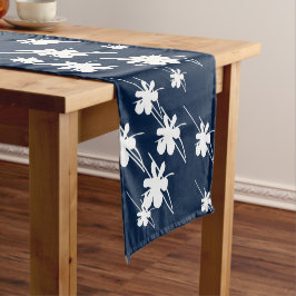 Weihnachtsfeiertage Schneeflocken Muster marinebla Kurzer Tischläufer