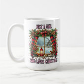 Weihnachtsfenster mit festlichen Dekorationen und  Kaffeetasse (Links)