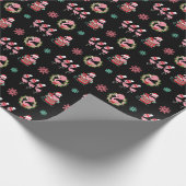 Weihnachtsfest Flamingos mit Schlitten auf Schwarz Geschenkpapier (Ecke)