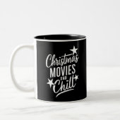 Weihnachtsfilme und Weihnachtsgeschenke Zweifarbige Tasse (Links)