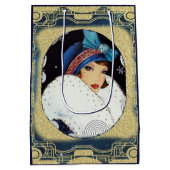 Weihnachtsflapper Girl Large White Fur Coat Mittlere Geschenktüte (Rückseite)