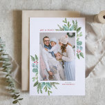 Weihnachtsfolien-Foto Feiertagskarte<br><div class="desc">Gute Ferien! Mit dieser grünen Urlaubskarte senden Sie Ihren Urlaubswünsche an Familie und Freunde. Es zeigt Aquarellbilder von Hollen,  Kiefernnadeln und Eukalyptus und Evergreen mit klassischer Typografie. Personalisieren Sie Ihre Fotos mit Ihren Favoriten und fügen Sie Namen und Nachrichten hinzu. Matching-Elemente sind verfügbar.</div>