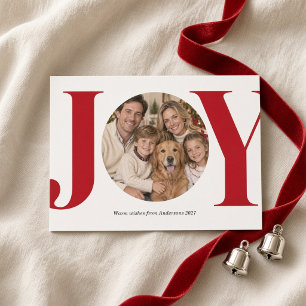 Weihnachtsfoto mit roter fetter Serifenschrift und Feiertagskarte