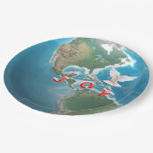 Weihnachtsfreude mit der Weißen Taube auf der Welt Pappteller (Schrägansicht)