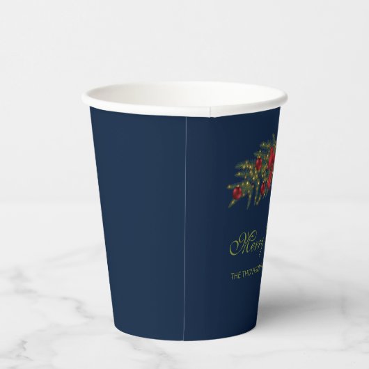 Weihnachtsgarten mit einem roten Bogen und Bauern Pappbecher (Rechts)