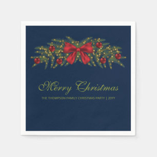 Weihnachtsgarten mit einem roten Bogen und Bauern Serviette