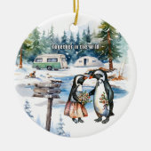 Weihnachtsgebirge Wasserfarbe Neuvermähltes Paar Keramik Ornament (Vorne)