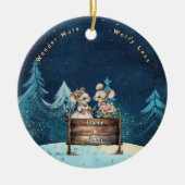 Weihnachtsgebirge Wasserfarbe Neuvermähltes Paar Keramik Ornament (Vorne)