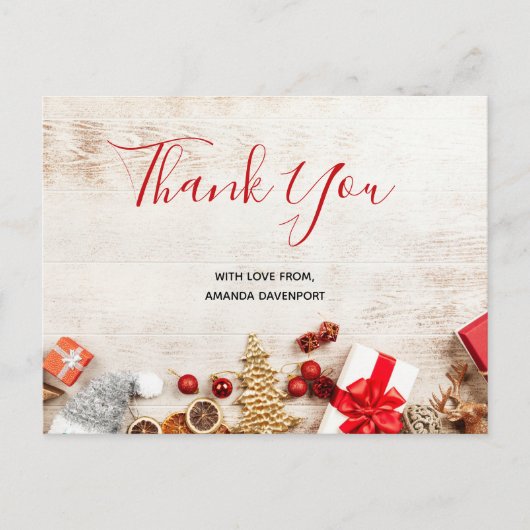 Weihnachtsgeschenkartikel auf einem rustikalen Hol Postkarte (Vorderseite)